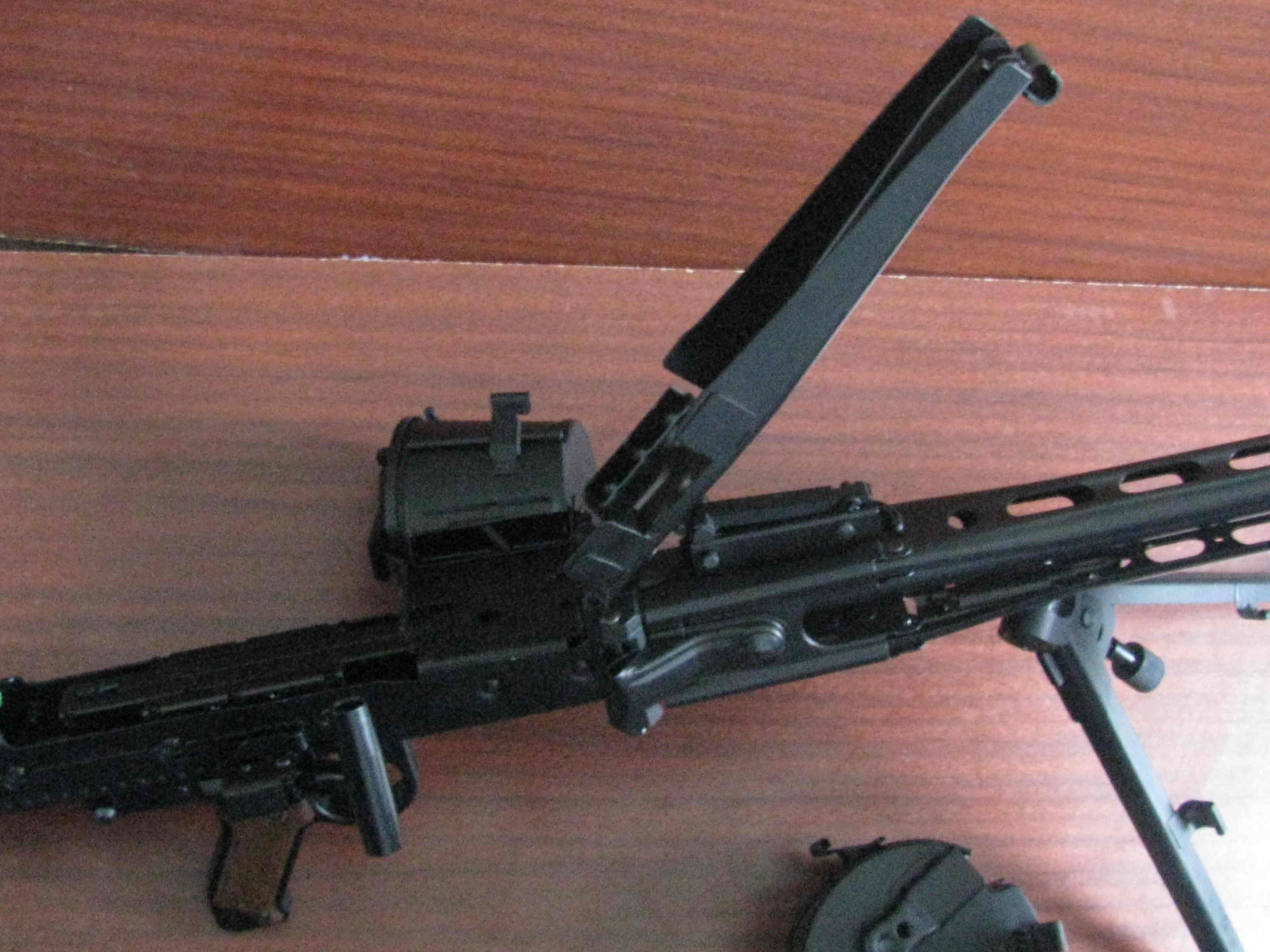 MG42 от S&T (МГ-42,MG-42 страйкбольный)